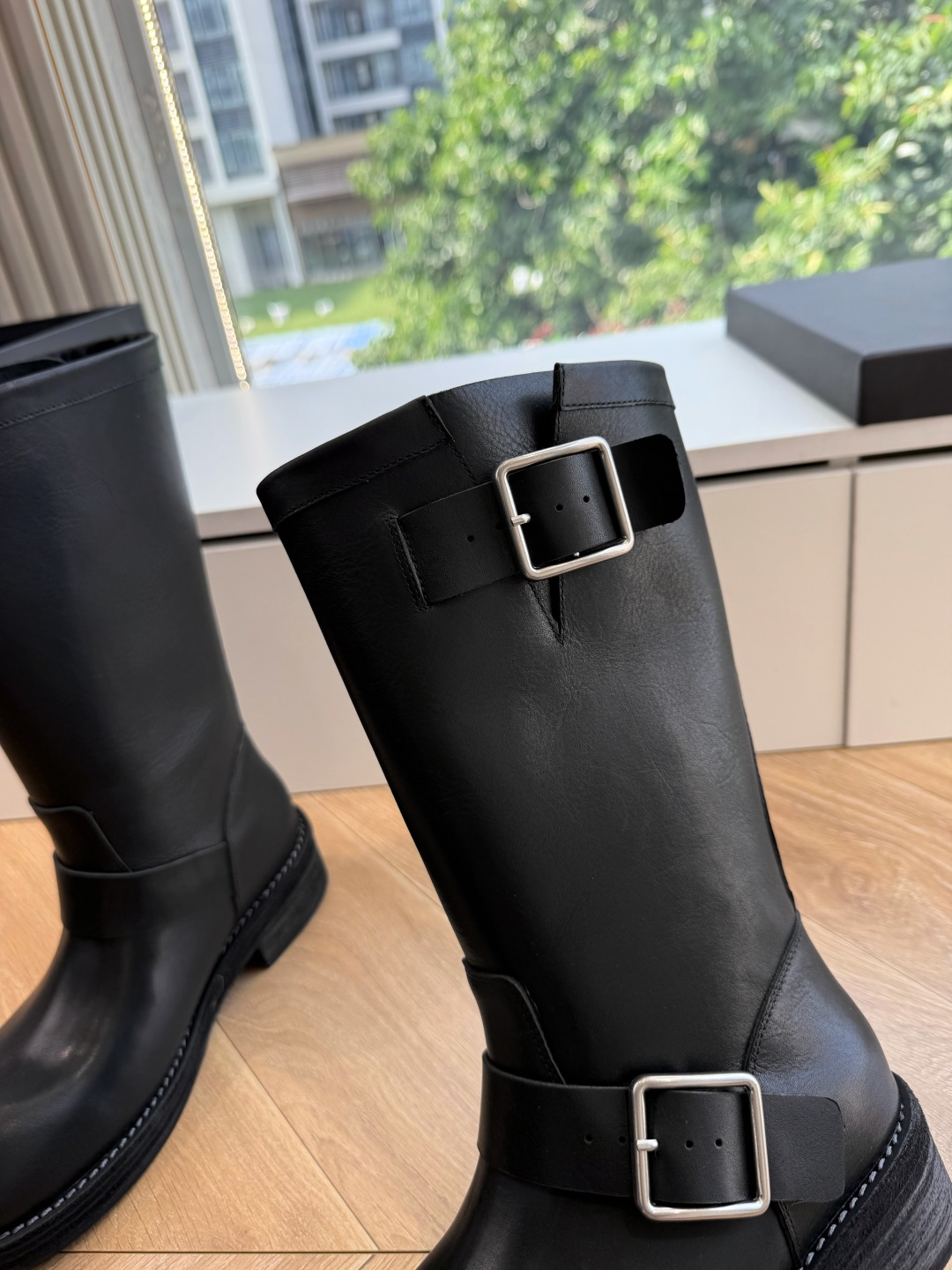 G002代购级别 所见即所得ANN Ann Demeulemeester 饰扣袢可拆设计及膝靴 DEMEULEMEEST G002代购级别 所见即所得ANN Ann Demeulemeester 饰扣袢可拆设计及膝靴 DEMEULEMEEST