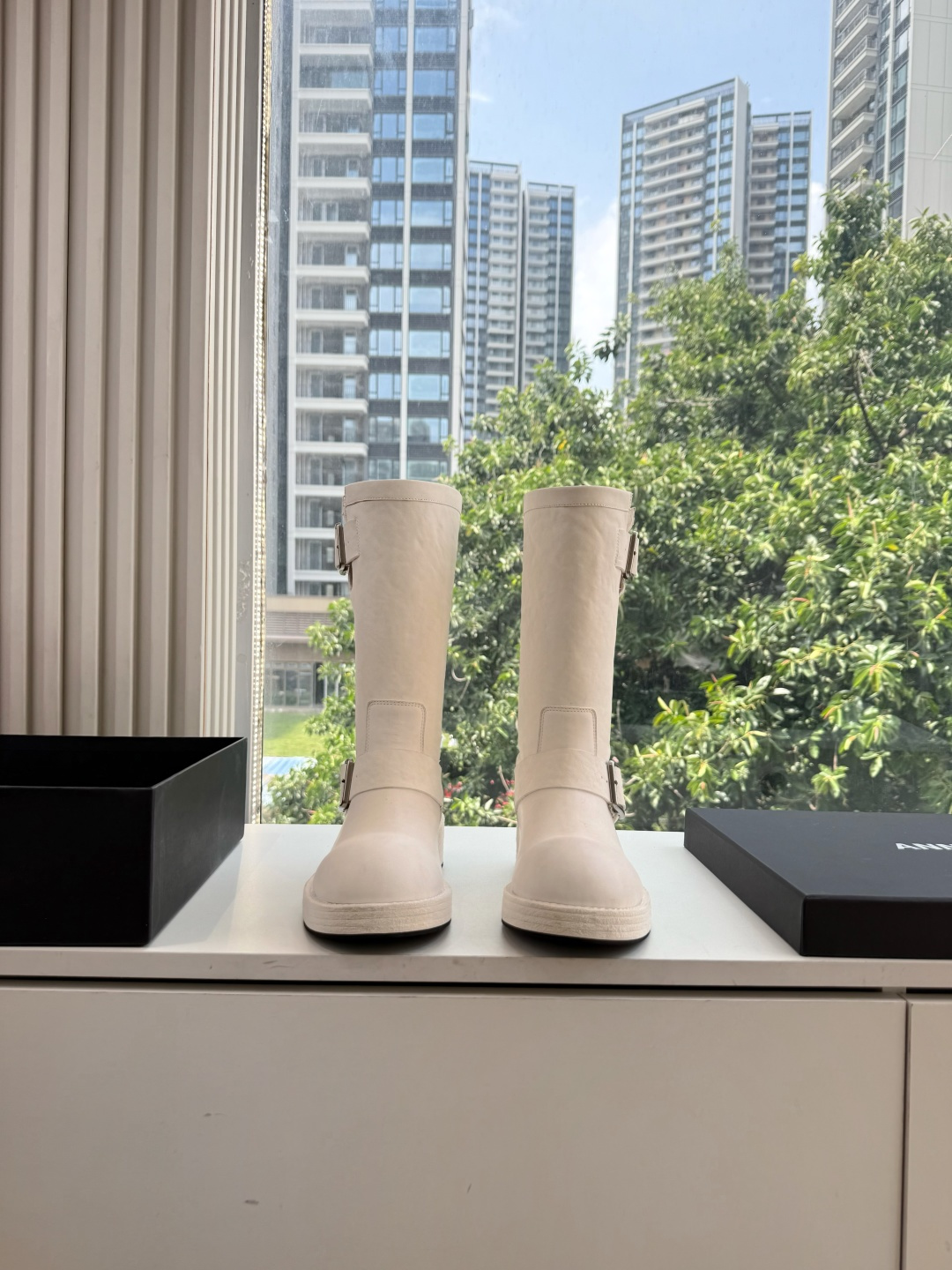 G002代购级别 所见即所得ANN Ann Demeulemeester 饰扣袢可拆设计及膝靴 DEMEULEMEEST