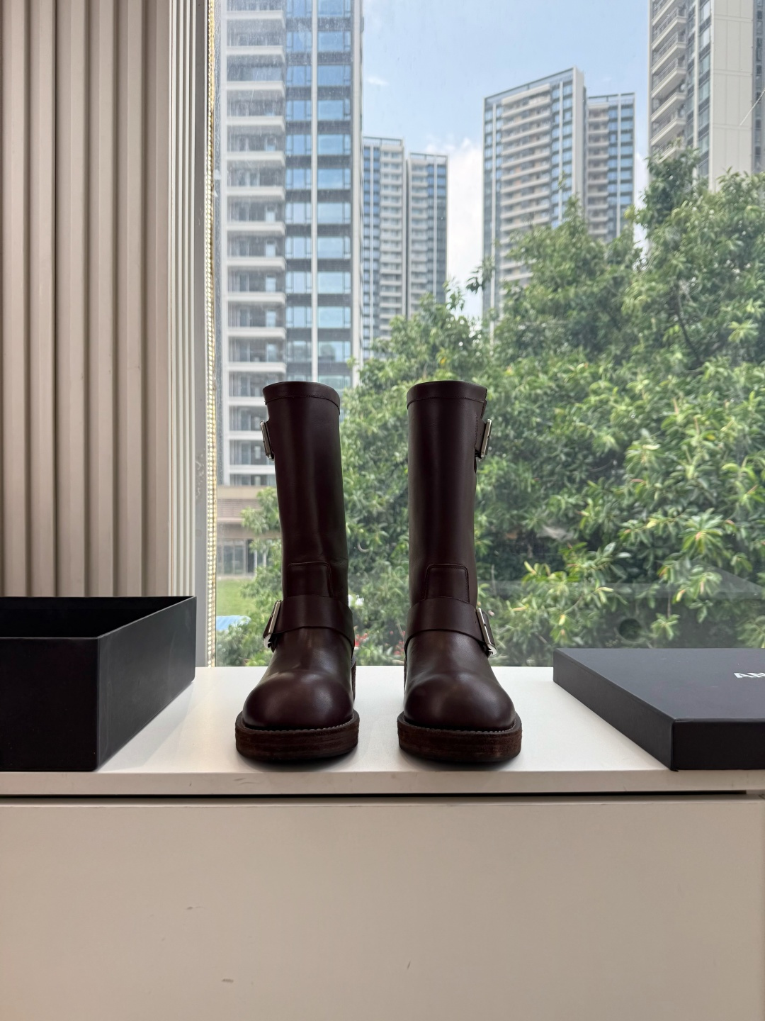 G002代购级别 所见即所得ANN Ann Demeulemeester 饰扣袢可拆设计及膝靴 DEMEULEMEEST