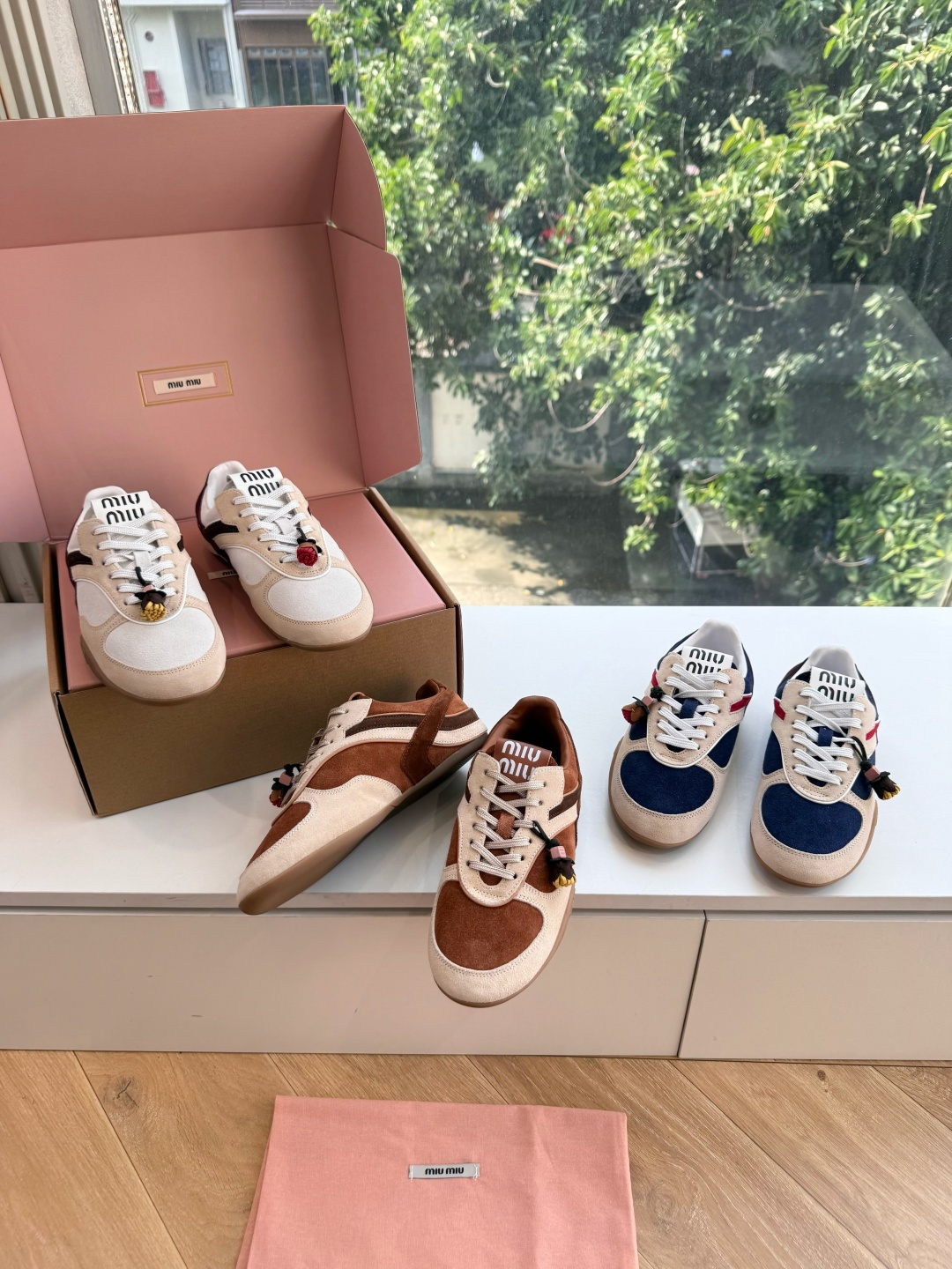 G086代购级别MiuMiu&N*•联名款新色上新 美拉德配色德训鞋运动鞋miumiu&nb530最新款新色上新！特别p