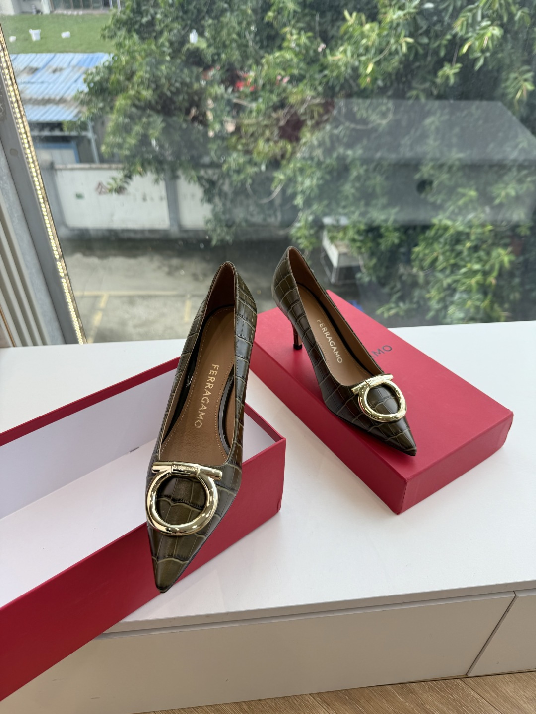 G397所见即所得代购级 原版一比一复刻顶级FERRAGAMO菲拉格慕女士新版Vara铭牌玛丽珍网鞋脚果然更惊艳~蝴蝶结 G397所见即所得代购级 原版一比一复刻顶级FERRAGAMO菲拉格慕女士新版Vara铭牌玛丽珍网鞋脚果然更惊艳~蝴蝶结