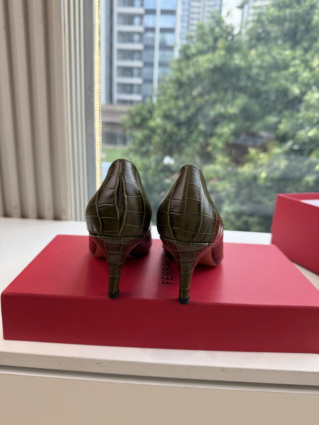 G397所见即所得代购级 原版一比一复刻顶级FERRAGAMO菲拉格慕女士新版Vara铭牌玛丽珍网鞋脚果然更惊艳~蝴蝶结 G397所见即所得代购级 原版一比一复刻顶级FERRAGAMO菲拉格慕女士新版Vara铭牌玛丽珍网鞋脚果然更惊艳~蝴蝶结