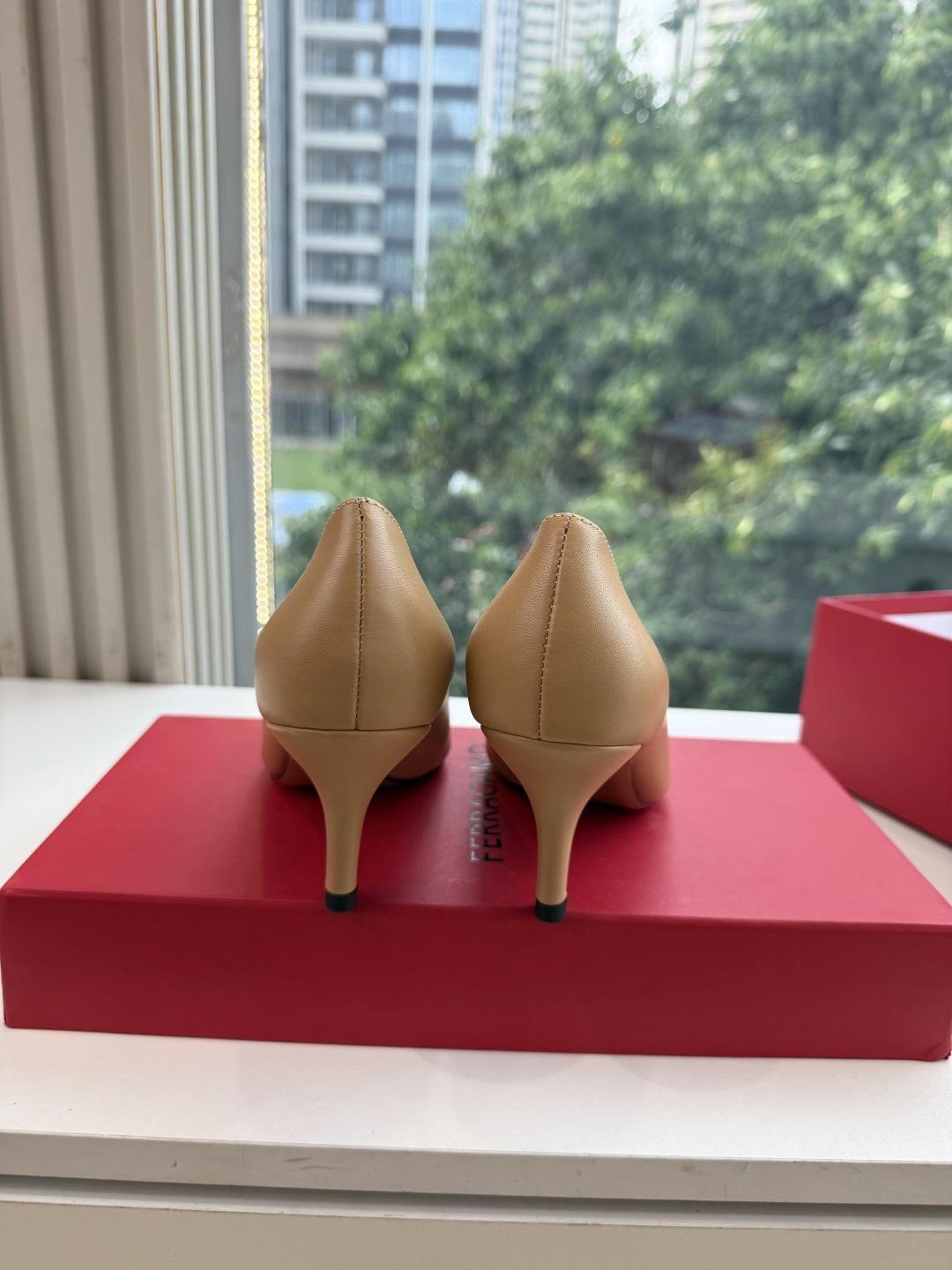 G397所见即所得代购级 原版一比一复刻顶级FERRAGAMO菲拉格慕女士新版Vara铭牌玛丽珍网鞋脚果然更惊艳~蝴蝶结