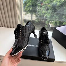 G170😀代购级别CHANEL 香奈儿*小香秋冬新款单鞋库靴这款骑士靴真的是帅气时尚的代表,靴筒Chanel字母点缀 低 G170😀代购级别CHANEL 香奈儿*小香秋冬新款单鞋库靴这款骑士靴真的是帅气时尚的代表,靴筒Chanel字母点缀 低