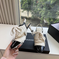 G170😀代购级别CHANEL 香奈儿*小香秋冬单鞋库靴这款骑士靴真的是帅气时尚的代表,靴筒Chanel字母点缀 低调不 G170😀代购级别CHANEL 香奈儿*小香秋冬单鞋库靴这款骑士靴真的是帅气时尚的代表,靴筒Chanel字母点缀 低调不