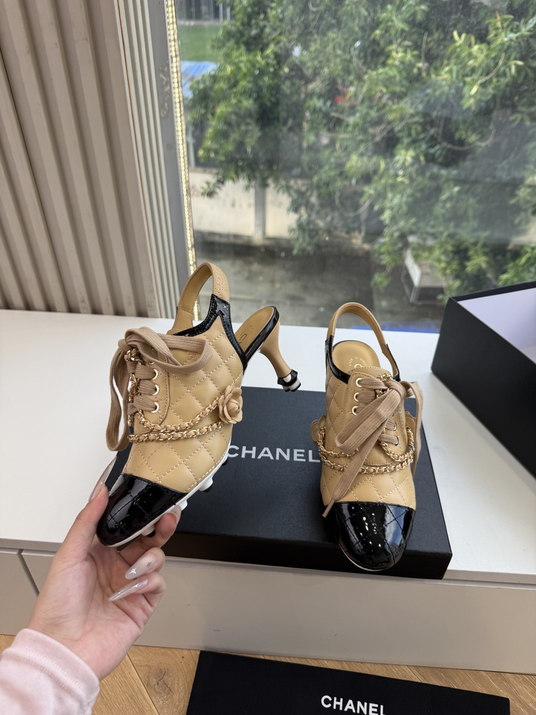 G170😀代购级别CHANEL 香奈儿*小香秋冬单鞋库靴这款骑士靴真的是帅气时尚的代表,靴筒Chanel字母点缀 低调不 G170😀代购级别CHANEL 香奈儿*小香秋冬单鞋库靴这款骑士靴真的是帅气时尚的代表,靴筒Chanel字母点缀 低调不