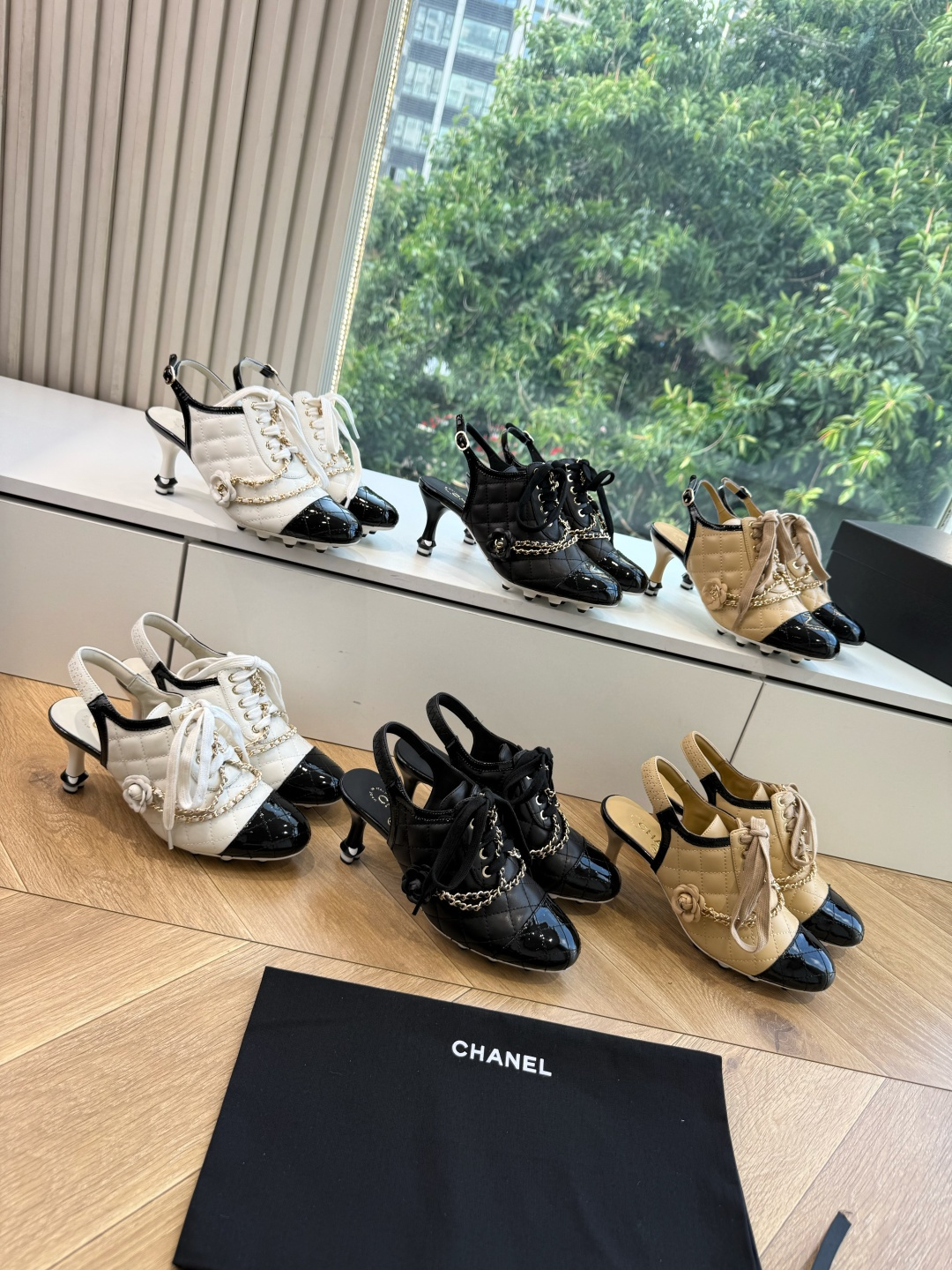 G170😀代购级别CHANEL 香奈儿*小香秋冬单鞋库靴这款骑士靴真的是帅气时尚的代表，靴筒Chanel字母点缀 低调不