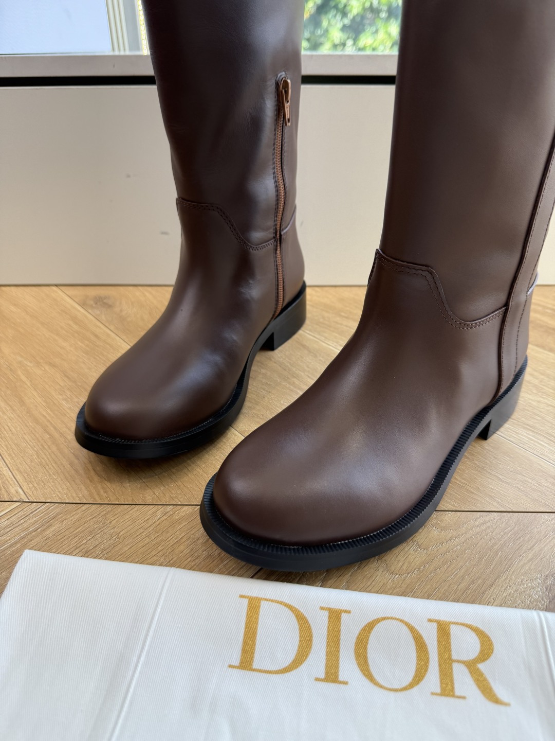 G133Miss Dior 所见即所得迪奥 CD 秋冬长靴Miss Dior 迪奥 CD最新色高定海报款D-Major电