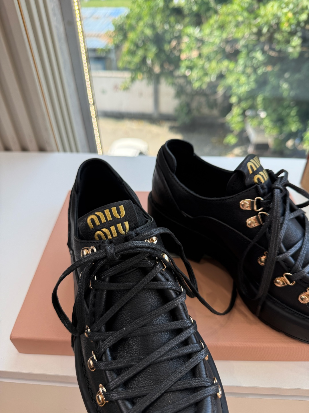 G027代购级独家上新Miu Miu2026真皮乐福鞋Zp开发 手工羊皮平底拖鞋秒杀市面版本Miu真的太少女奶呼呼的超级