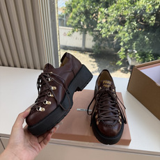 G027代购级独家上新Miu Miu2026真皮乐福鞋Zp开发 手工羊皮平底拖鞋秒杀市面版本Miu真的太少女奶呼呼的超级 G027代购级独家上新Miu Miu2026真皮乐福鞋Zp开发 手工羊皮平底拖鞋秒杀市面版本Miu真的太少女奶呼呼的超级