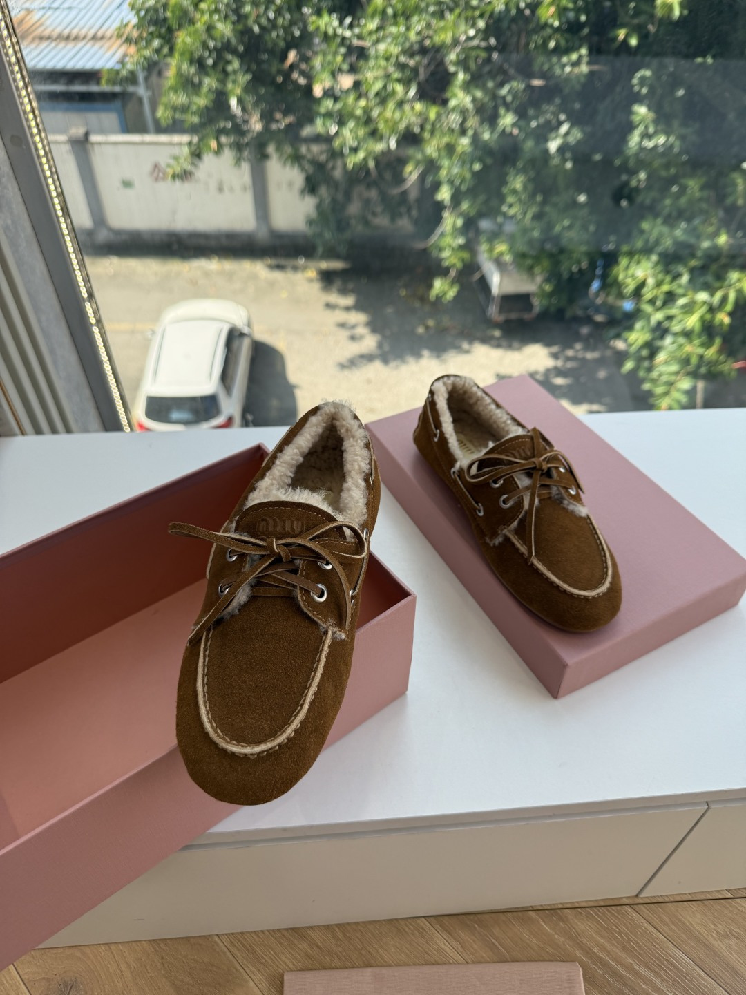 带飞机盒所见即所得G021现货供应MIUMIU*缪缪乐福鞋英伦风羊毛乐福鞋棉鞋 🤩怎么穿都好看今夏时髦精最爱 看起来不怎