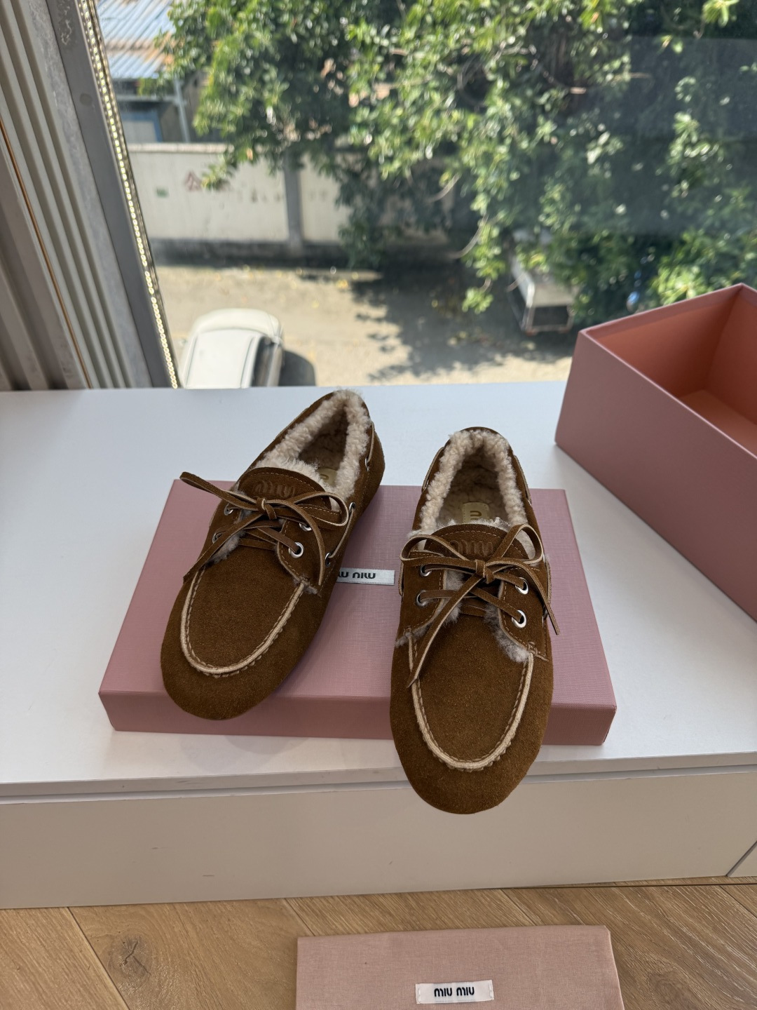 带飞机盒所见即所得G021现货供应MIUMIU*缪缪乐福鞋英伦风羊毛乐福鞋棉鞋 🤩怎么穿都好看今夏时髦精最爱 看起来不怎