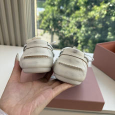 带飞机盒所见即所得G021现货供应MIUMIU*缪缪乐福鞋英伦风羊毛乐福鞋棉鞋 🤩怎么穿都好看今夏时髦精最爱 看起来不怎 带飞机盒所见即所得G021现货供应MIUMIU*缪缪乐福鞋英伦风羊毛乐福鞋棉鞋 🤩怎么穿都好看今夏时髦精最爱 看起来不怎