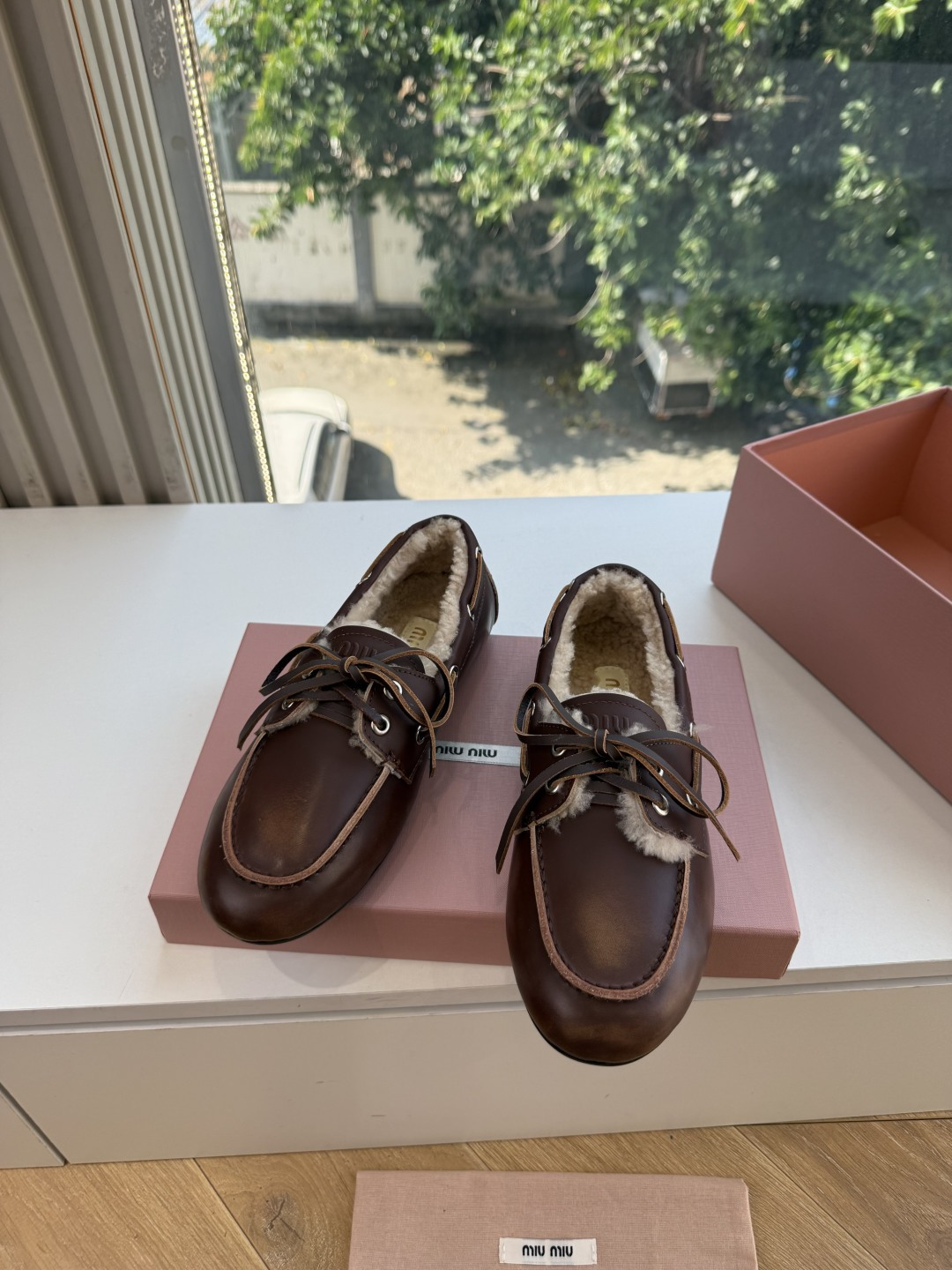 带飞机盒所见即所得G021现货供应MIUMIU*缪缪乐福鞋英伦风羊毛乐福鞋棉鞋 🤩怎么穿都好看今夏时髦精最爱 看起来不怎