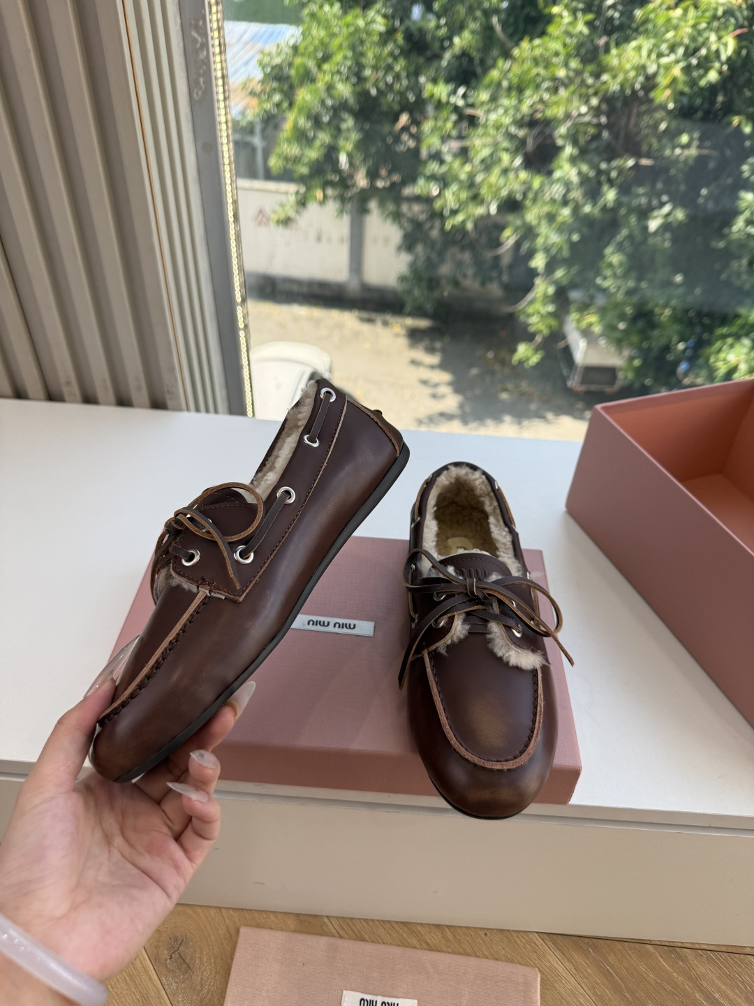 带飞机盒所见即所得G021现货供应MIUMIU*缪缪乐福鞋英伦风羊毛乐福鞋棉鞋 🤩怎么穿都好看今夏时髦精最爱 看起来不怎
