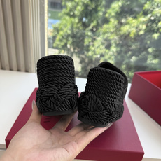 G171所见即所得VALENTINO华伦天奴经典凉鞋单鞋春夏VLOGO SIGNATURE鞋型线条流畅.版型超赞上脚舒适 G171所见即所得VALENTINO华伦天奴经典凉鞋单鞋春夏VLOGO SIGNATURE鞋型线条流畅.版型超赞上脚舒适