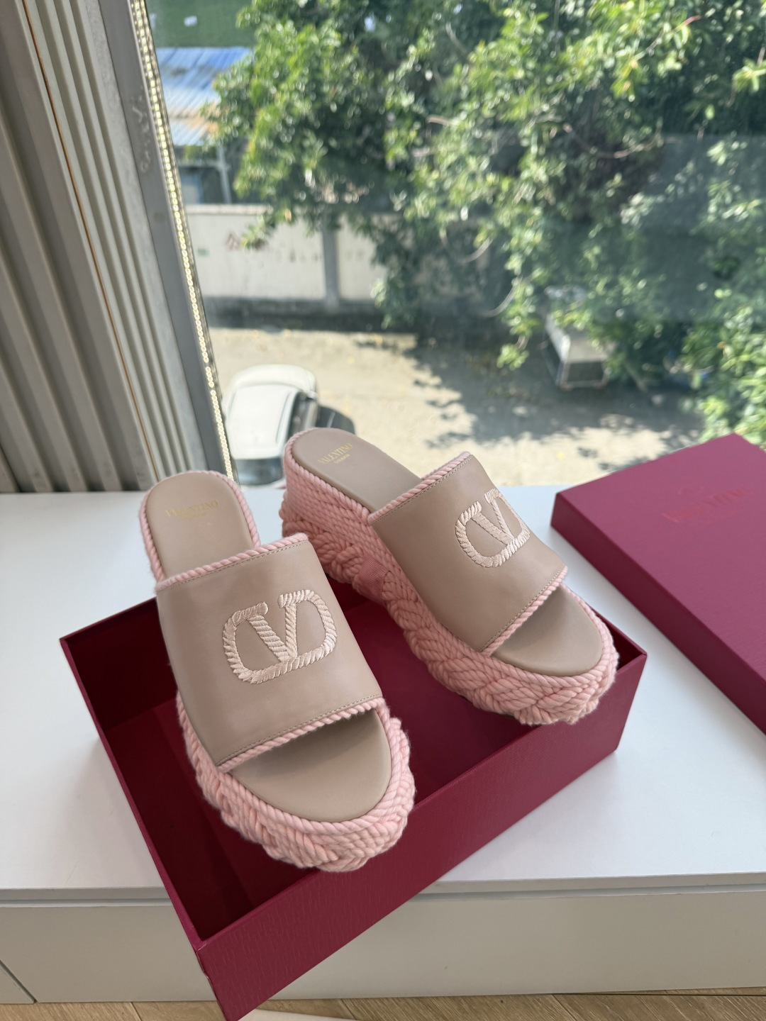 G171所见即所得VALENTINO华伦天奴经典凉鞋单鞋春夏VLOGO SIGNATURE鞋型线条流畅.版型超赞上脚舒适