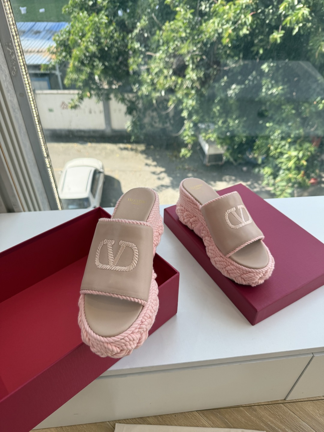 G171所见即所得VALENTINO华伦天奴经典凉鞋单鞋春夏VLOGO SIGNATURE鞋型线条流畅.版型超赞上脚舒适