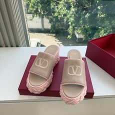 G171所见即所得VALENTINO华伦天奴经典凉鞋单鞋春夏VLOGO SIGNATURE鞋型线条流畅.版型超赞上脚舒适 G171所见即所得VALENTINO华伦天奴经典凉鞋单鞋春夏VLOGO SIGNATURE鞋型线条流畅.版型超赞上脚舒适