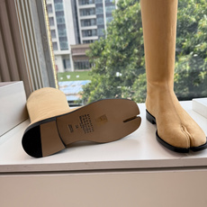 G012代购级别 Maison Margiela 玛吉拉tabi分趾Mm6真皮宽筒直筒长靴不过膝 秋冬新细高跟高筒靴最高 G012代购级别 Maison Margiela 玛吉拉tabi分趾Mm6真皮宽筒直筒长靴不过膝 秋冬新细高跟高筒靴最高