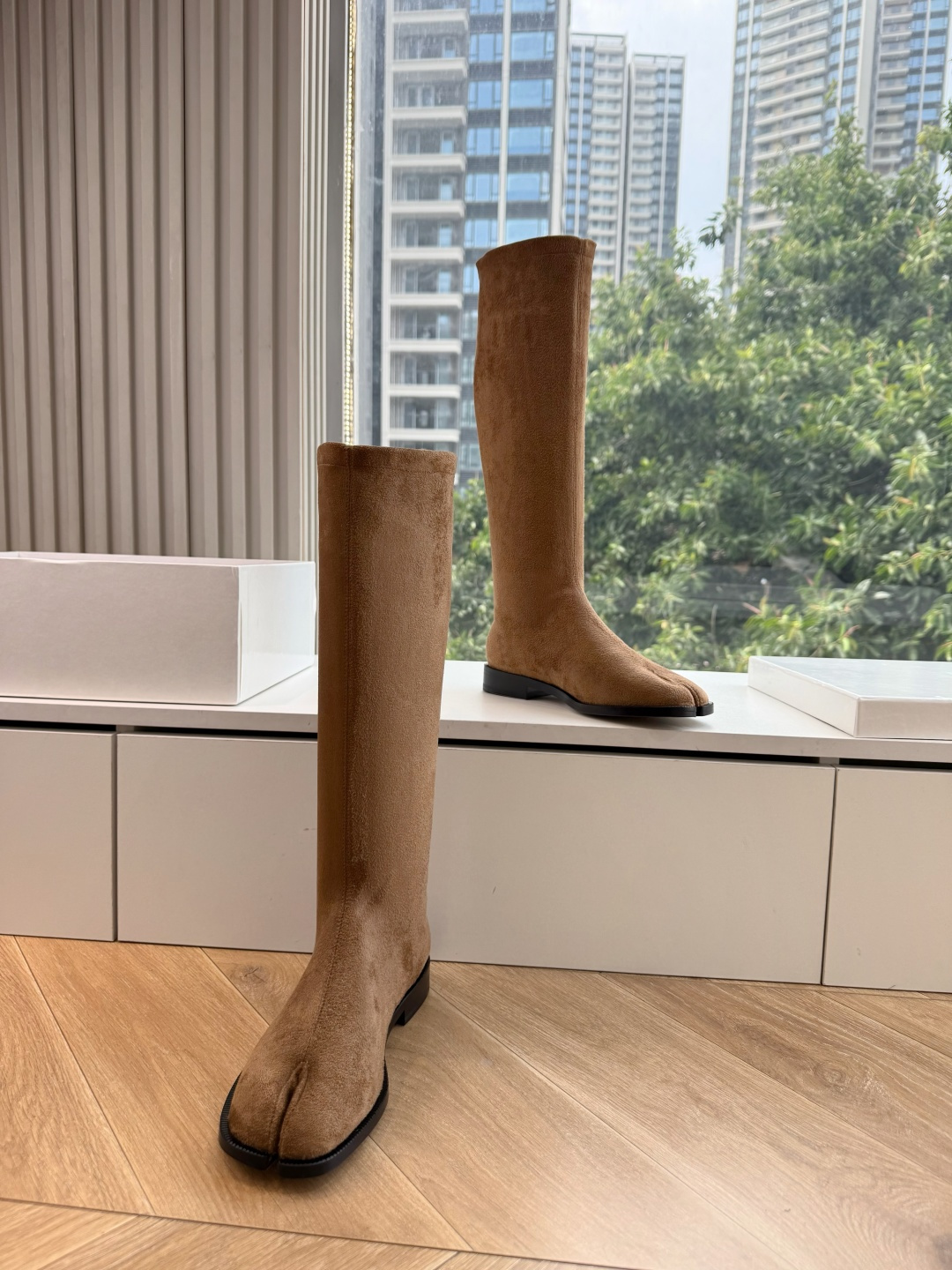 G012代购级别 Maison Margiela 玛吉拉tabi分趾Mm6真皮宽筒直筒长靴不过膝 秋冬新细高跟高筒靴最高 G012代购级别 Maison Margiela 玛吉拉tabi分趾Mm6真皮宽筒直筒长靴不过膝 秋冬新细高跟高筒靴最高
