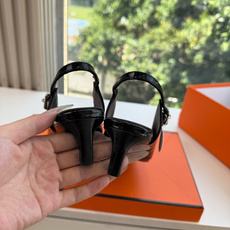 顶级品质G393所见即所得顶级品质Hermes爱马仕春夏最新kelly扣时装玛丽珍乐福鞋经典的版型 搭配极具辨识度的马家 顶级品质G393所见即所得顶级品质Hermes爱马仕春夏最新kelly扣时装玛丽珍乐福鞋经典的版型 搭配极具辨识度的马家