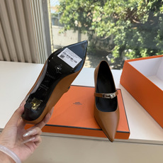 顶级品质G393所见即所得顶级品质Hermes爱马仕春夏最新kelly扣时装玛丽珍乐福鞋经典的版型 搭配极具辨识度的马家 顶级品质G393所见即所得顶级品质Hermes爱马仕春夏最新kelly扣时装玛丽珍乐福鞋经典的版型 搭配极具辨识度的马家