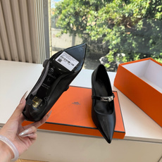 顶级品质G393所见即所得顶级品质Hermes爱马仕春夏最新kelly扣时装玛丽珍乐福鞋经典的版型 搭配极具辨识度的马家 顶级品质G393所见即所得顶级品质Hermes爱马仕春夏最新kelly扣时装玛丽珍乐福鞋经典的版型 搭配极具辨识度的马家