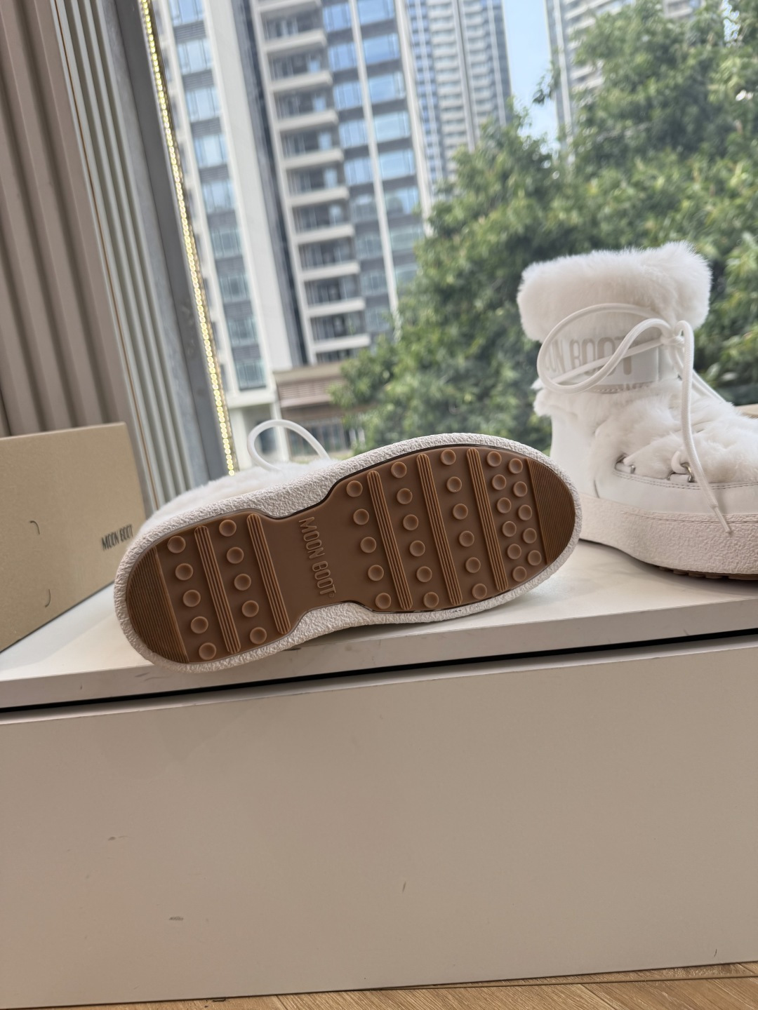 G275😃Moon Boot/ 最新vs秋冬最新款雪地靴系丑萌毛毛雪地靴  忘了UGG吧，时髦人都在穿Moon Boot