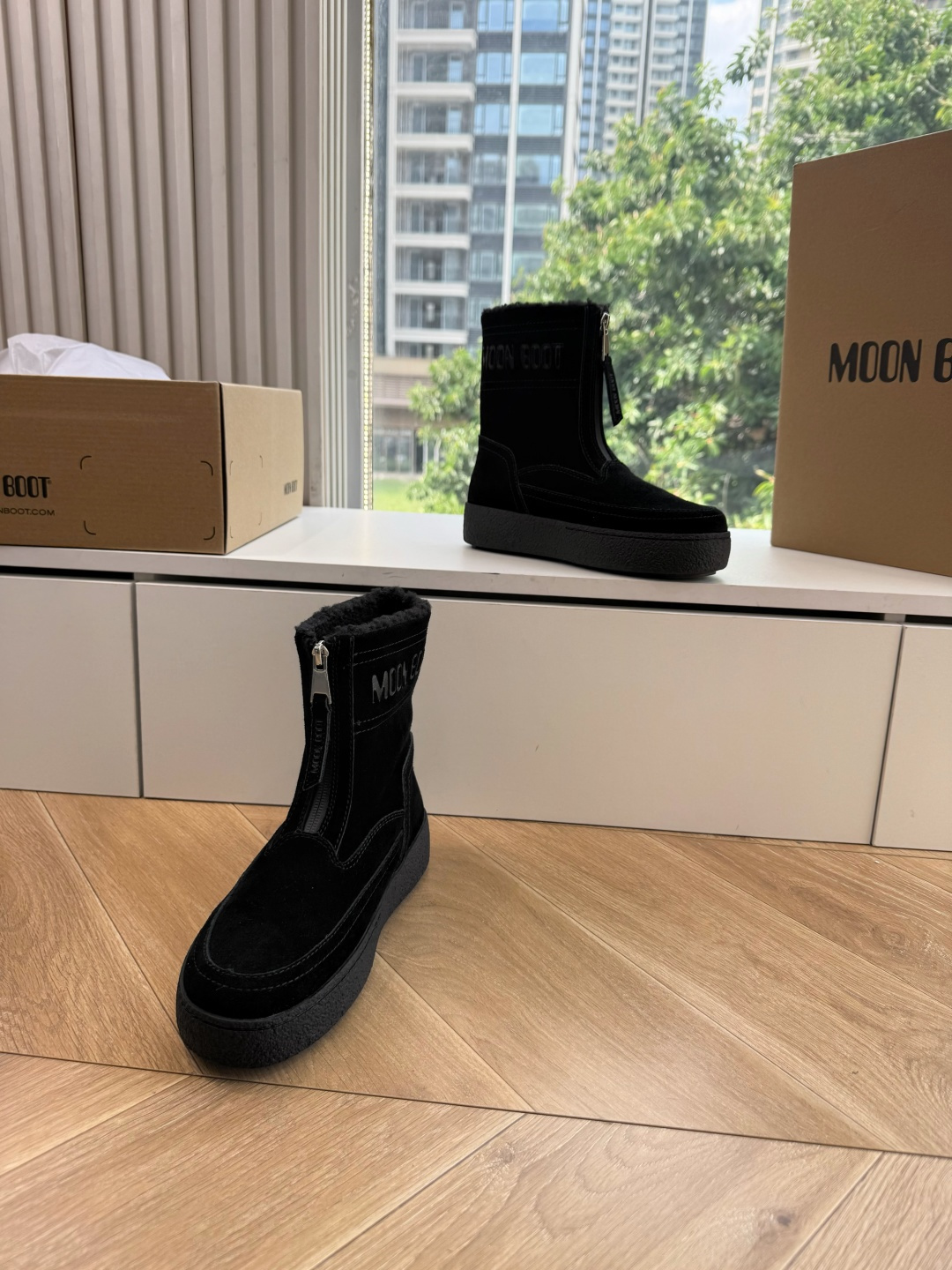 G275😃Moon Boot/ 最新vs秋冬最新款雪地靴系丑萌毛毛雪地靴  忘了UGG吧，时髦人都在穿Moon Boot