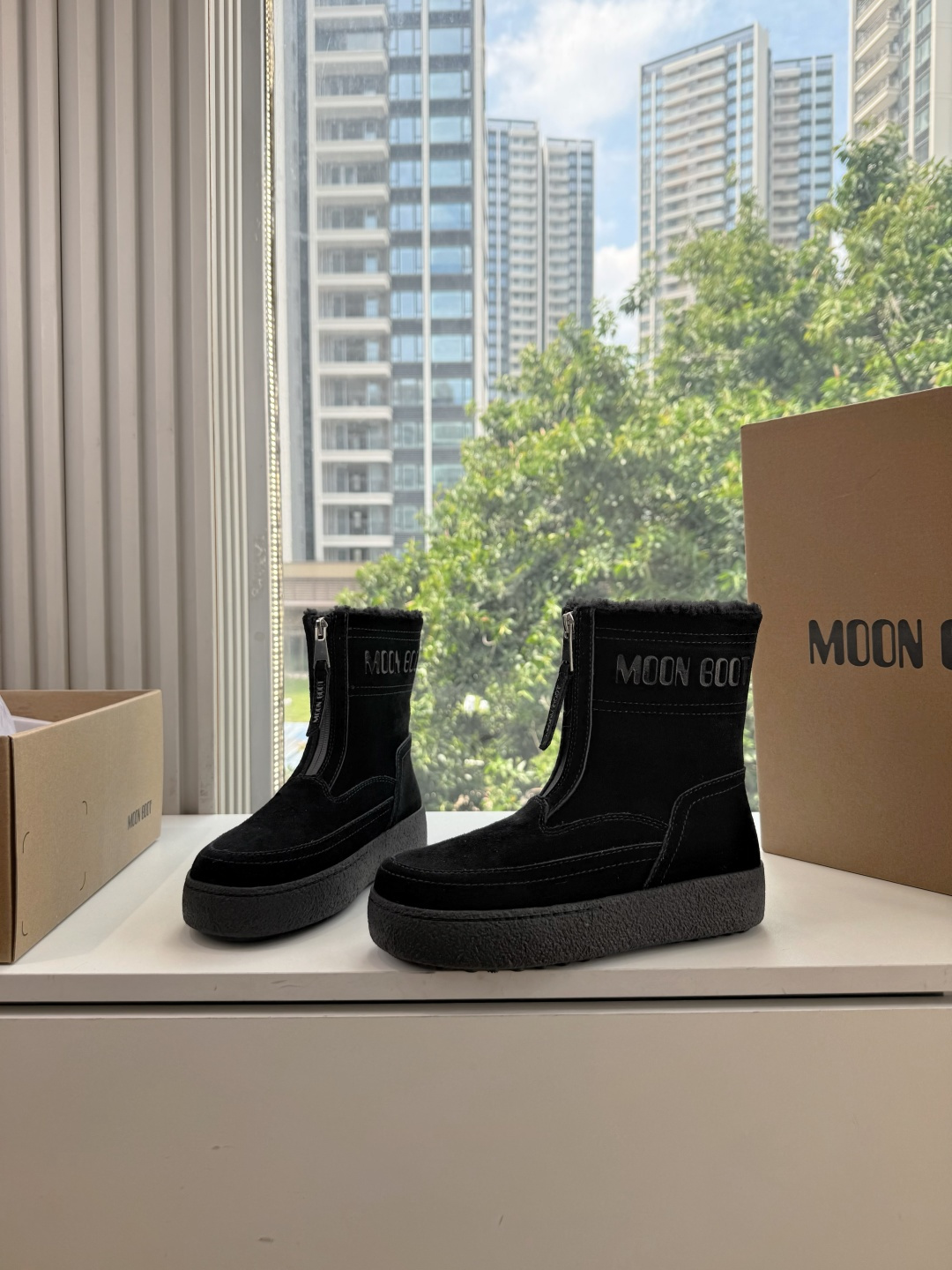 G275😃Moon Boot/ 最新vs秋冬最新款雪地靴系丑萌毛毛雪地靴  忘了UGG吧，时髦人都在穿Moon Boot