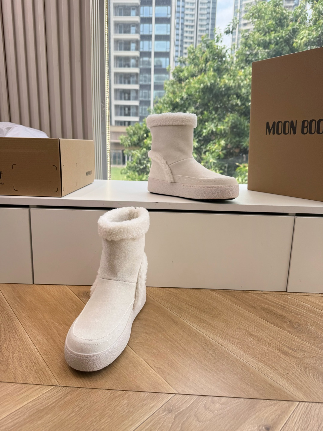 G275😃Moon Boot/ 最新vs秋冬最新款雪地靴系丑萌毛毛雪地靴  忘了UGG吧，时髦人都在穿Moon Boot