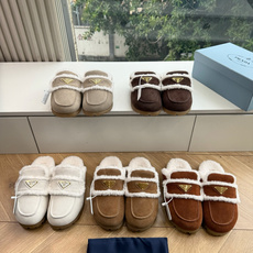 G036新色款所见即所得高帮款 低帮款 乐福鞋拖鞋单鞋款!!PRADA 普拉达 三角标羊毛鞋,雪地靴 半拖鞋系!高级牛绒 G036新色款所见即所得高帮款 低帮款 乐福鞋拖鞋单鞋款!!PRADA 普拉达 三角标羊毛鞋,雪地靴 半拖鞋系!高级牛绒