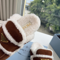 G036新色款所见即所得高帮款 低帮款 乐福鞋拖鞋单鞋款!!PRADA 普拉达 三角标羊毛鞋,雪地靴 半拖鞋系!高级牛绒 G036新色款所见即所得高帮款 低帮款 乐福鞋拖鞋单鞋款!!PRADA 普拉达 三角标羊毛鞋,雪地靴 半拖鞋系!高级牛绒