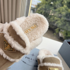 G036新色款所见即所得高帮款 低帮款 乐福鞋拖鞋单鞋款!!PRADA 普拉达 三角标羊毛鞋,雪地靴 半拖鞋系!高级牛绒 G036新色款所见即所得高帮款 低帮款 乐福鞋拖鞋单鞋款!!PRADA 普拉达 三角标羊毛鞋,雪地靴 半拖鞋系!高级牛绒