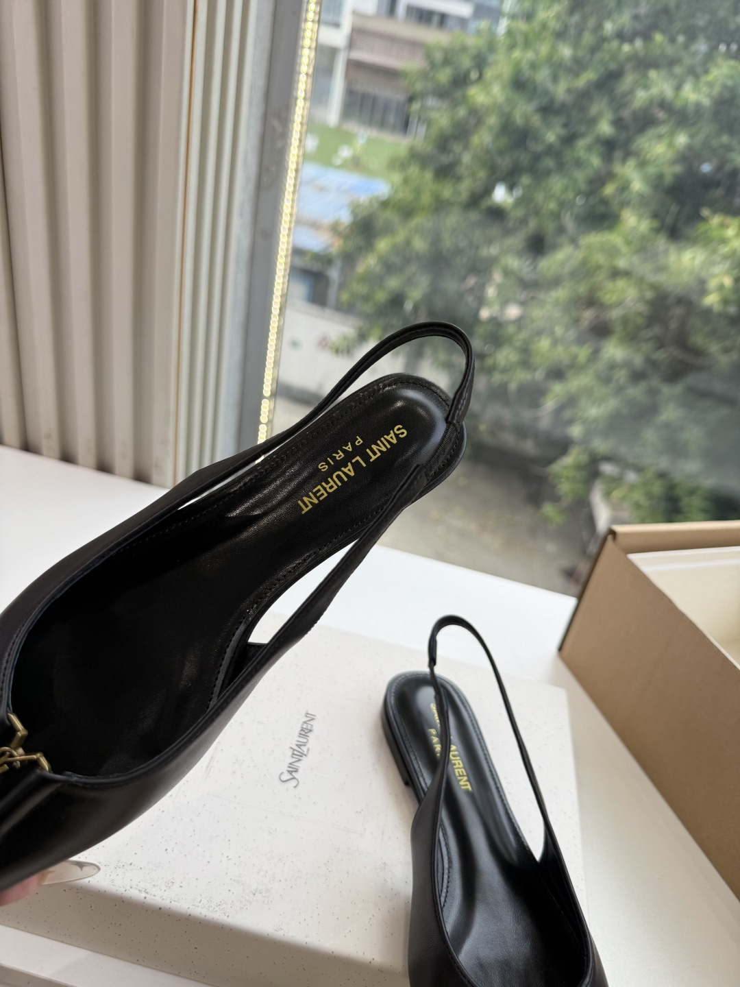 G288顶级品质Saint Laurent / 圣罗兰新款单鞋尖头高跟鞋YSL姐姐的美丽尤物高跟鞋 又是人间圣罗兰 Ro G288顶级品质Saint Laurent / 圣罗兰新款单鞋尖头高跟鞋YSL姐姐的美丽尤物高跟鞋 又是人间圣罗兰 Ro