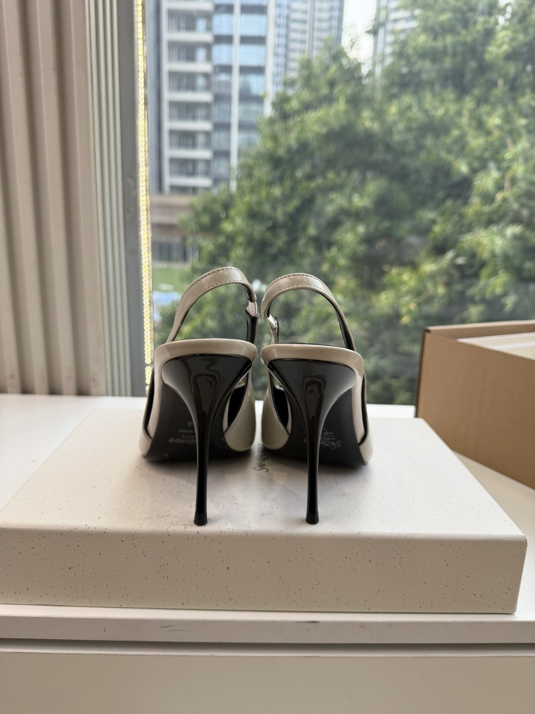 G288顶级品质Saint Laurent / 圣罗兰新款单鞋尖头高跟鞋YSL姐姐的美丽尤物高跟鞋 又是人间圣罗兰 Ro