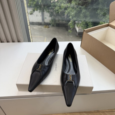 G288顶级品质Saint Laurent / 圣罗兰新款单鞋尖头高跟鞋YSL姐姐的美丽尤物高跟鞋 又是人间圣罗兰 Ro G288顶级品质Saint Laurent / 圣罗兰新款单鞋尖头高跟鞋YSL姐姐的美丽尤物高跟鞋 又是人间圣罗兰 Ro
