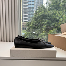 G288顶级品质Saint Laurent / 圣罗兰新款单鞋尖头高跟鞋YSL姐姐的美丽尤物高跟鞋 又是人间圣罗兰 Ro G288顶级品质Saint Laurent / 圣罗兰新款单鞋尖头高跟鞋YSL姐姐的美丽尤物高跟鞋 又是人间圣罗兰 Ro