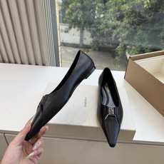 G288顶级品质Saint Laurent / 圣罗兰新款单鞋尖头高跟鞋YSL姐姐的美丽尤物高跟鞋 又是人间圣罗兰 Ro G288顶级品质Saint Laurent / 圣罗兰新款单鞋尖头高跟鞋YSL姐姐的美丽尤物高跟鞋 又是人间圣罗兰 Ro