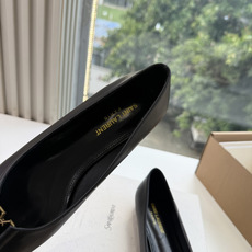 G288顶级品质Saint Laurent / 圣罗兰新款单鞋尖头高跟鞋YSL姐姐的美丽尤物高跟鞋 又是人间圣罗兰 Ro G288顶级品质Saint Laurent / 圣罗兰新款单鞋尖头高跟鞋YSL姐姐的美丽尤物高跟鞋 又是人间圣罗兰 Ro