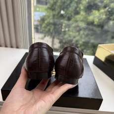 男➕20😀G988顶级品质 Christian Louboutin | 2026s𝐒原版CL全新秀款乐福单鞋 新款专柜同 男➕20😀G988顶级品质 Christian Louboutin | 2026s𝐒原版CL全新秀款乐福单鞋 新款专柜同