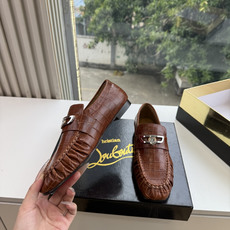 男➕20😀G988顶级品质 Christian Louboutin | 2026s𝐒原版CL全新秀款乐福单鞋 新款专柜同 男➕20😀G988顶级品质 Christian Louboutin | 2026s𝐒原版CL全新秀款乐福单鞋 新款专柜同