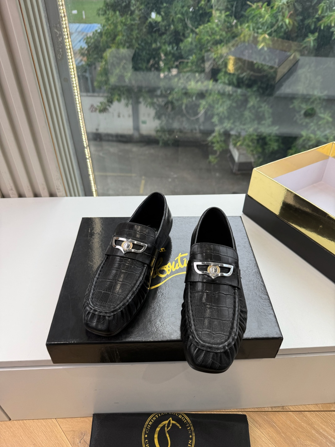 男➕20😀G988顶级品质 Christian Louboutin | 2026s𝐒原版CL全新秀款乐福单鞋 新款专柜同 男➕20😀G988顶级品质 Christian Louboutin | 2026s𝐒原版CL全新秀款乐福单鞋 新款专柜同