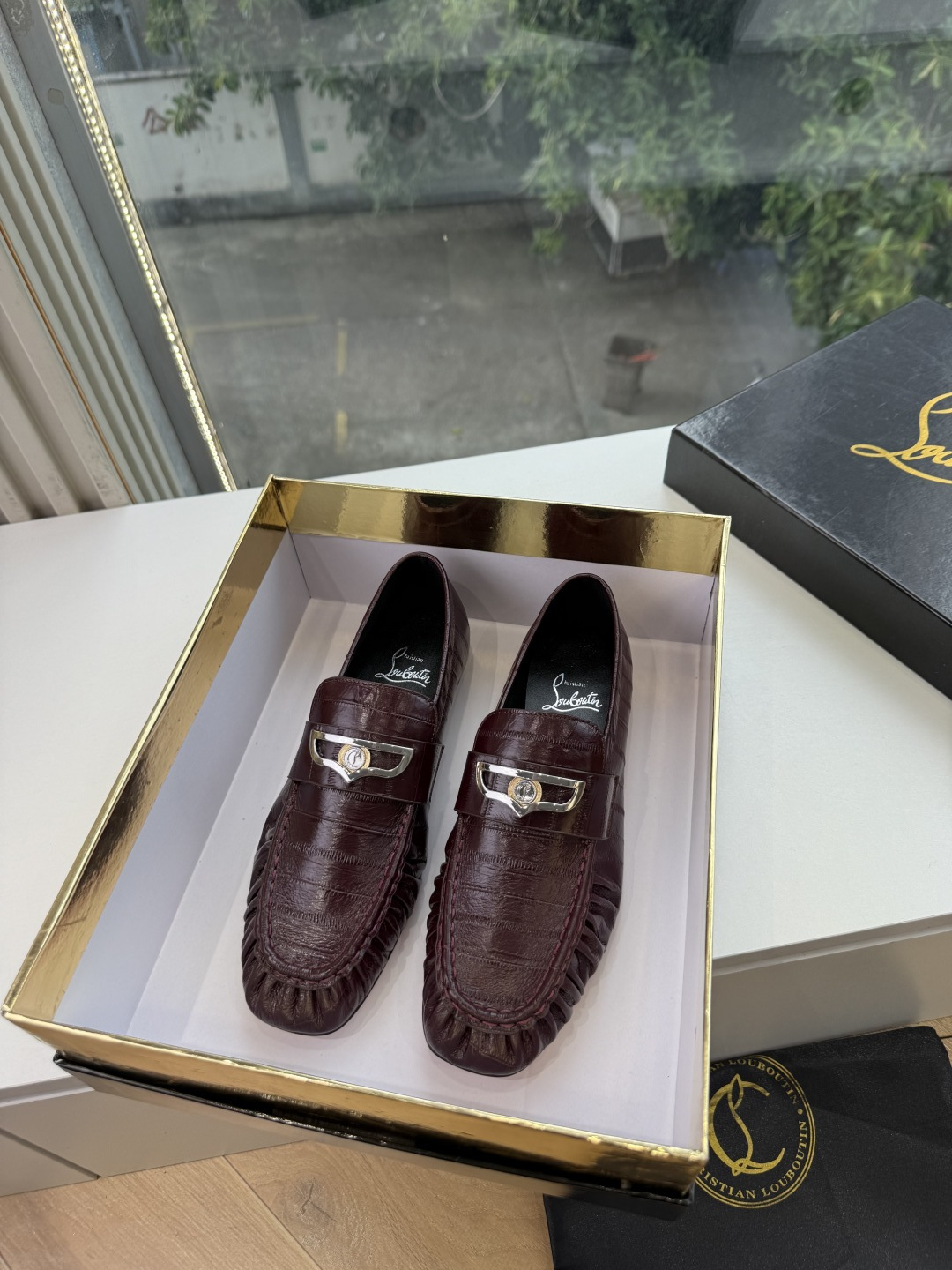 男➕20😀G988顶级品质 Christian Louboutin | 2026s𝐒原版CL全新秀款乐福单鞋 新款专柜同