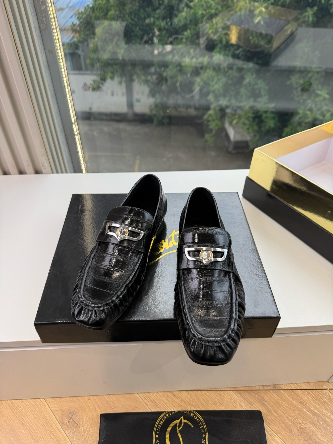 男➕20😀G988顶级品质 Christian Louboutin | 2026s𝐒原版CL全新秀款乐福单鞋 新款专柜同