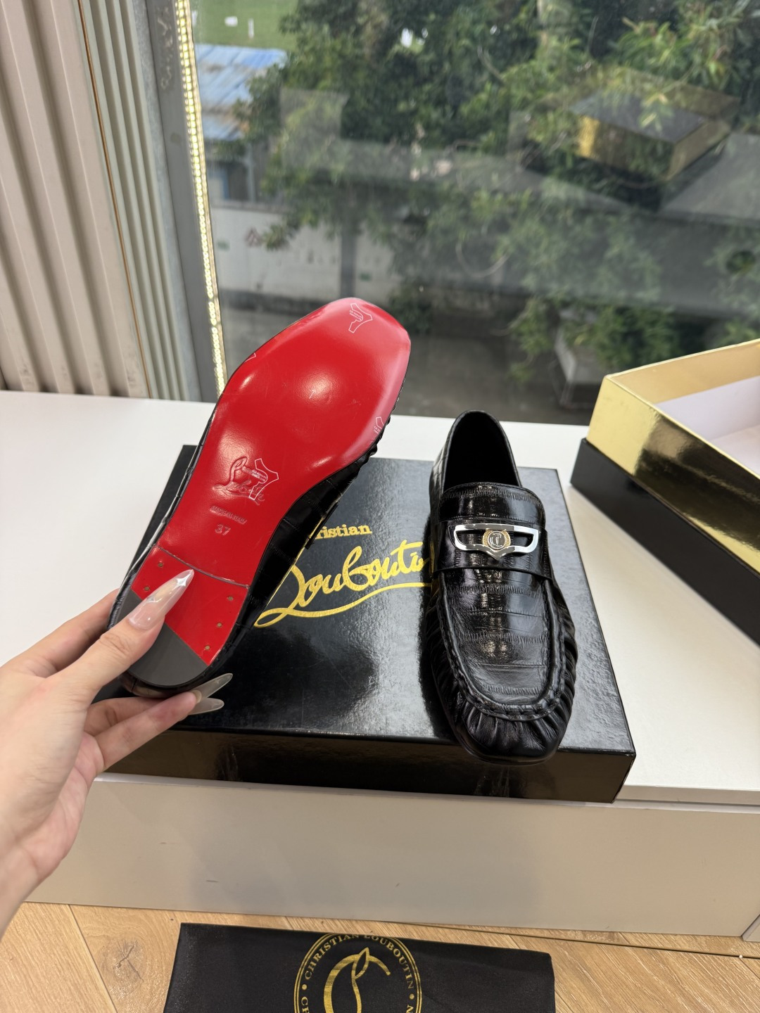 男➕20😀G988顶级品质 Christian Louboutin | 2026s𝐒原版CL全新秀款乐福单鞋 新款专柜同 男➕20😀G988顶级品质 Christian Louboutin | 2026s𝐒原版CL全新秀款乐福单鞋 新款专柜同