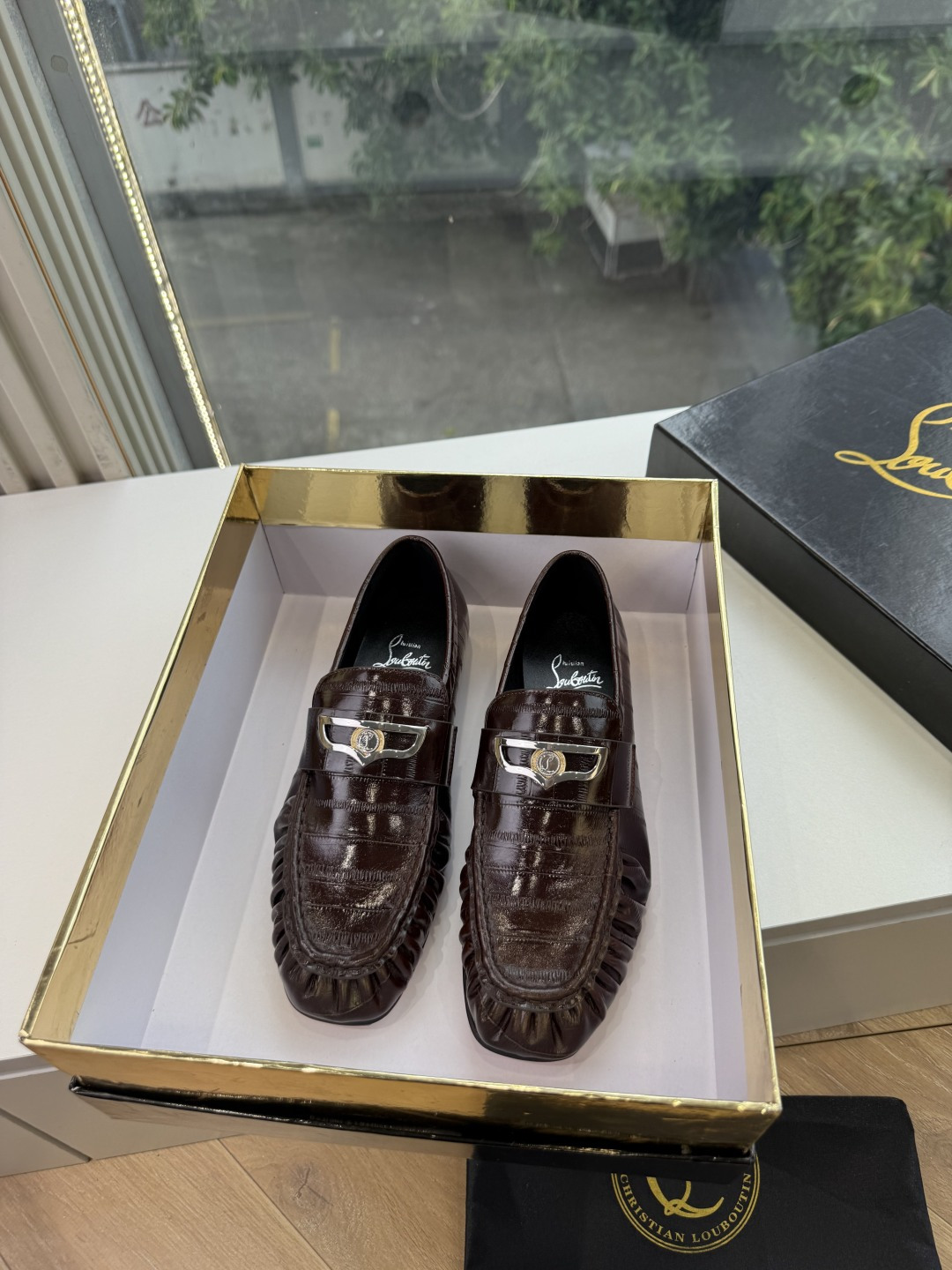 男➕20😀G988顶级品质 Christian Louboutin | 2026s𝐒原版CL全新秀款乐福单鞋 新款专柜同