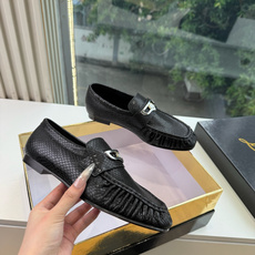 男➕20😀G988顶级品质 Christian Louboutin | 2026s𝐒原版CL全新秀款乐福单鞋 新款专柜同 男➕20😀G988顶级品质 Christian Louboutin | 2026s𝐒原版CL全新秀款乐福单鞋 新款专柜同