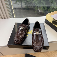 男➕20😀G988顶级品质 Christian Louboutin | 2026s𝐒原版CL全新秀款乐福单鞋 新款专柜同 男➕20😀G988顶级品质 Christian Louboutin | 2026s𝐒原版CL全新秀款乐福单鞋 新款专柜同